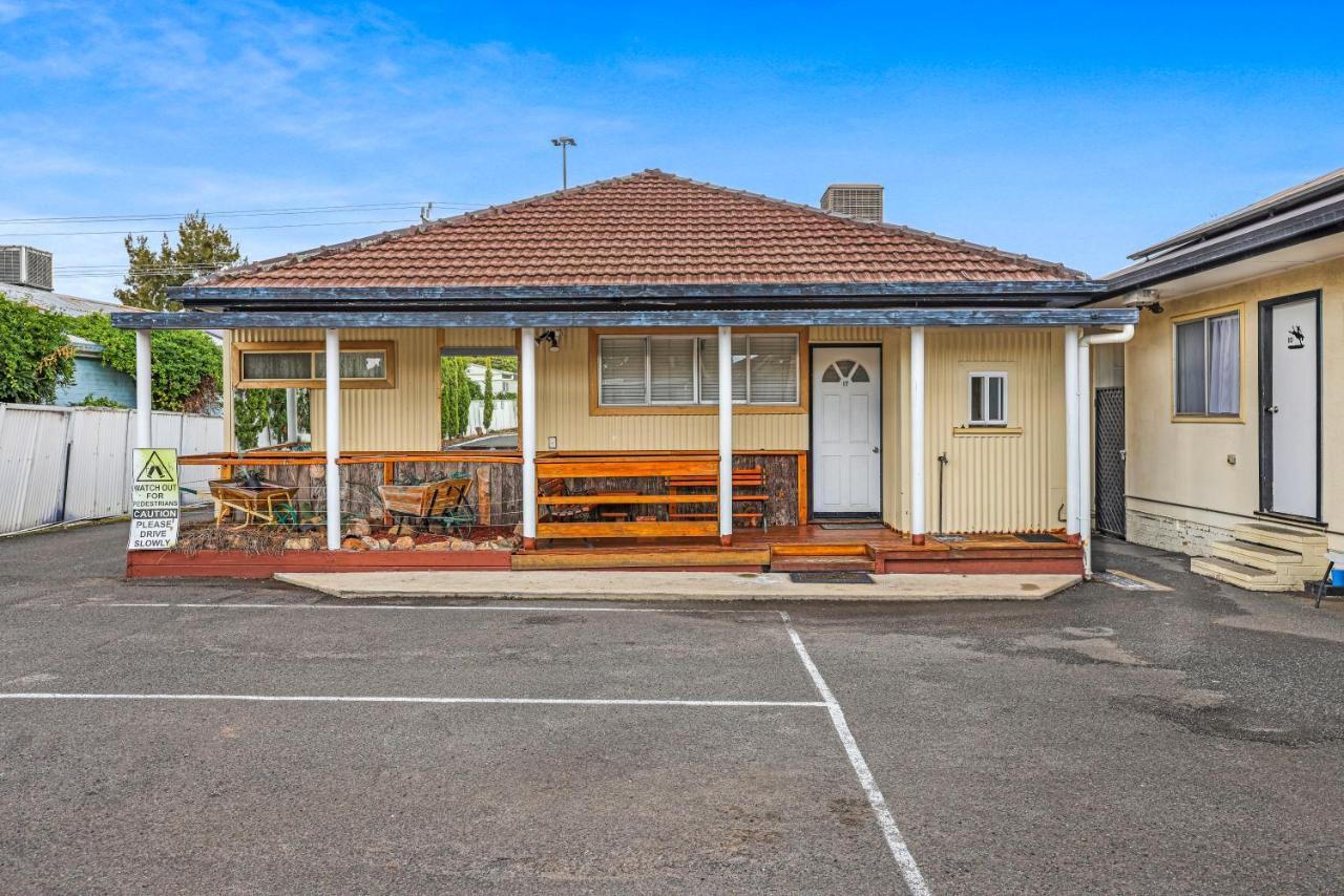 Tamworth Lodge Motel Exterior photo